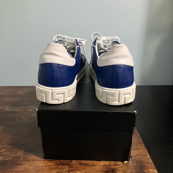 Mens Versace cracked leather Sneakers size 12 - Picture 8 of 9